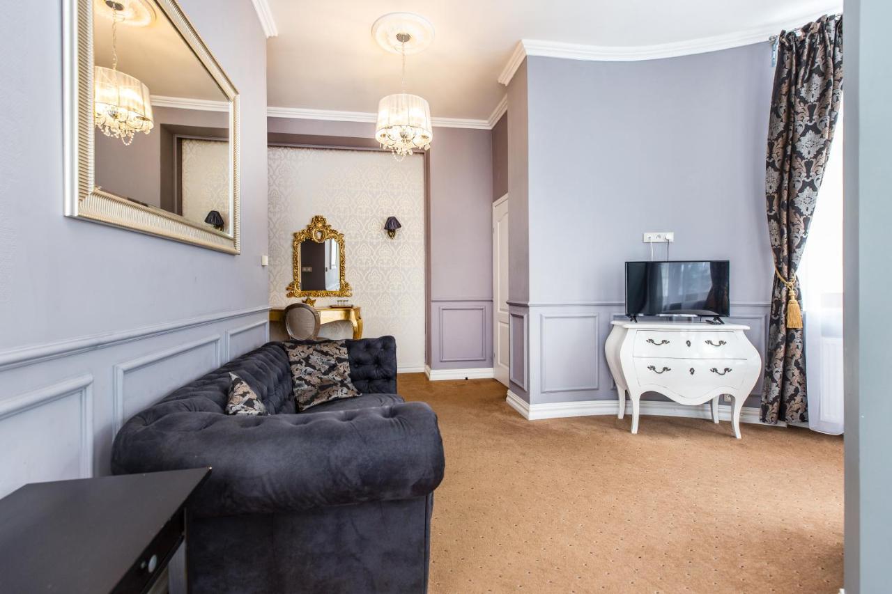 Superior Double Room Bath